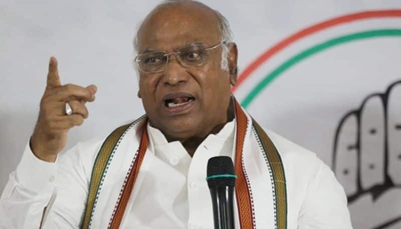 Democracy will end if Modi Shah sarkar comes back to power: Kharge