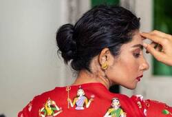  Chaitra Navratri 2024 devi print saari blouse outfit ideas XBW