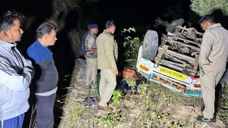 Uttarakhand Accident News Pickup fell into 250 meter deep ditch in Dehradun 8 Nepali laborers died XSMN