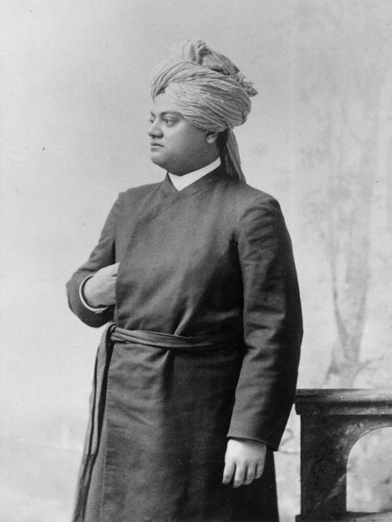 7 Beautiful quotes by Swami Vivekananda about life