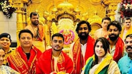 Hardik Pandya has visited SiddhiVinayak temple in Mumbai to pray for victory of Mumbai Indians rsk