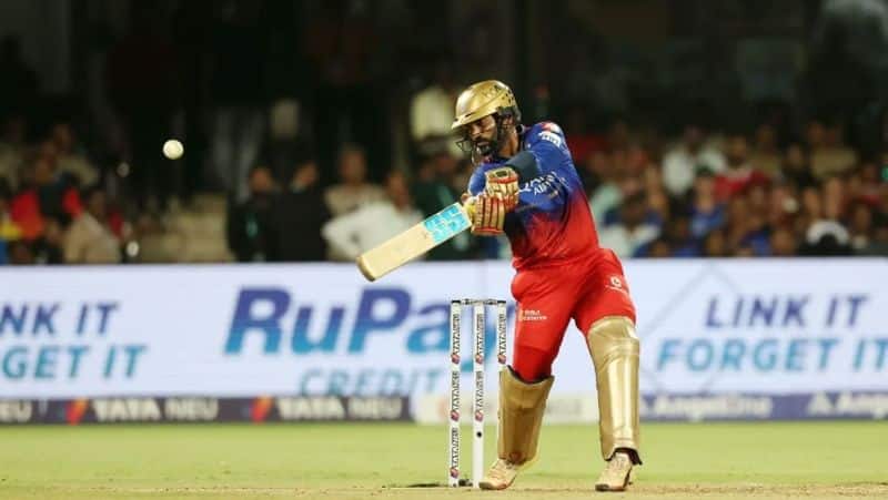 This is the longest six in IPL 2024, Dinesh Karthik who made dust with super innings RCB vs SRH RMA