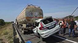 ten death in car and truck accident at nadiad gujarat