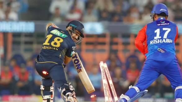 Gujarat Titans Players Loss their Wickets Continuously and Struggling to Score runs against Delhi Capitals in 32nd IPL Match at Ahemdabad rsk
