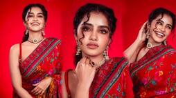 South Actress Anupama Parameshwaran looks gorgeous in Red saree Vin
