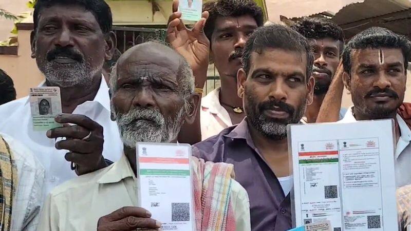 Citizens do not have a vote for themselves.. Polling station blockade in theni tvk