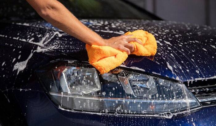 How to wash a car at home like a pro iwh