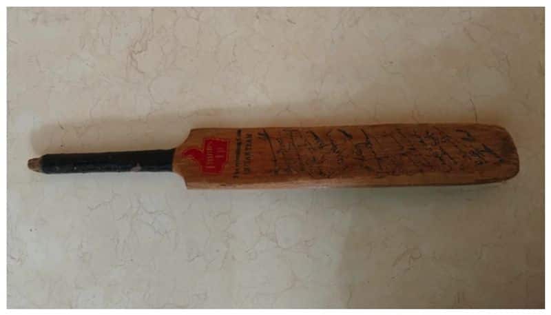 cricket bat signed by 1983 World Cup winning Indian team was found in the collection of father 