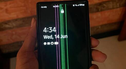 samsung to fix green line  issue  with free screen replacement