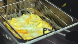 A clever kitchen hack to remove excess oil from fried food iwh