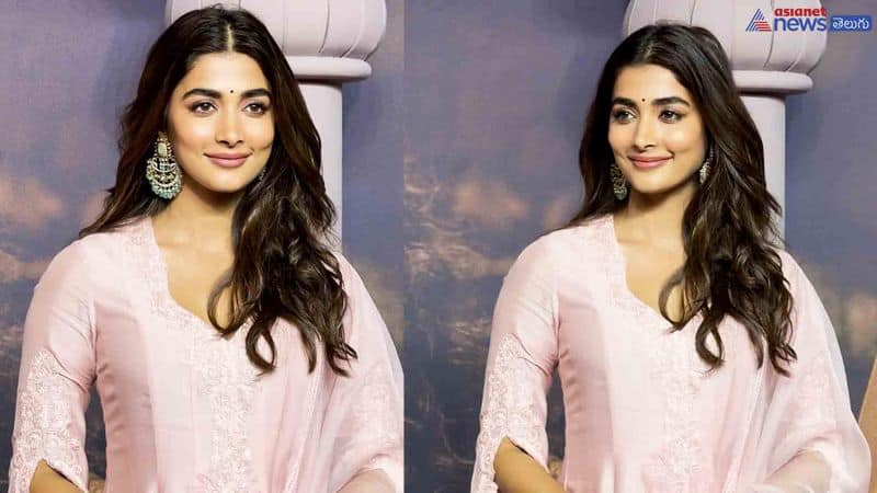 Beautiful Pooja Hegde spotted at function