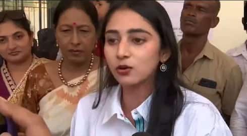 DK Shivakumar's daughter to join politics? Aisshwarya's reply after casting her vote Rya