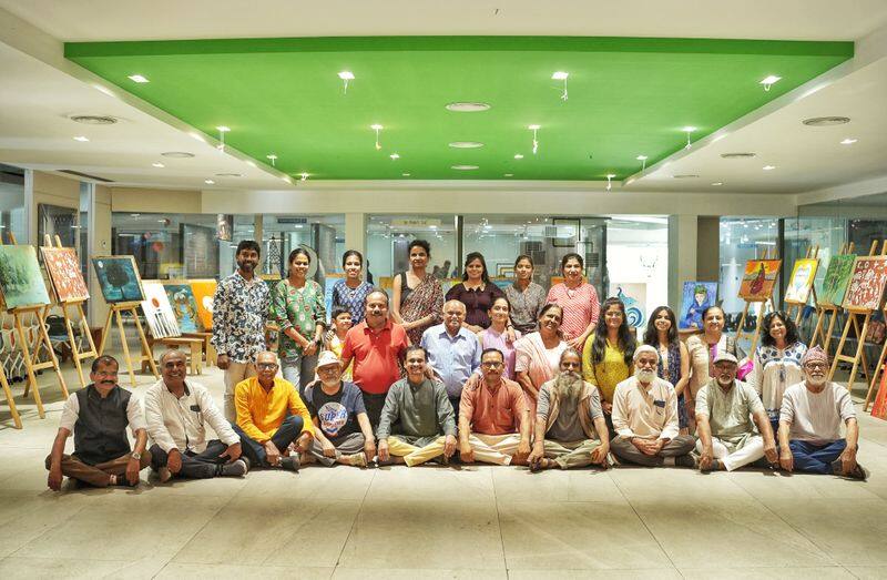 25 Painting Artists gathered at kochi Jain University Beautiful moments