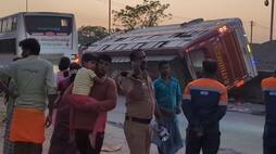 Omni bus overturns in an accident.. 20 people are injured in Ulundurpet tvk