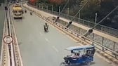E Rickshaw Takes Sudden U Turn On Bridge Hit on Bike Biker Died