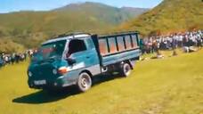 Ice cream truck rams into school children fest Many injured at Kyrgyzstan ckm
