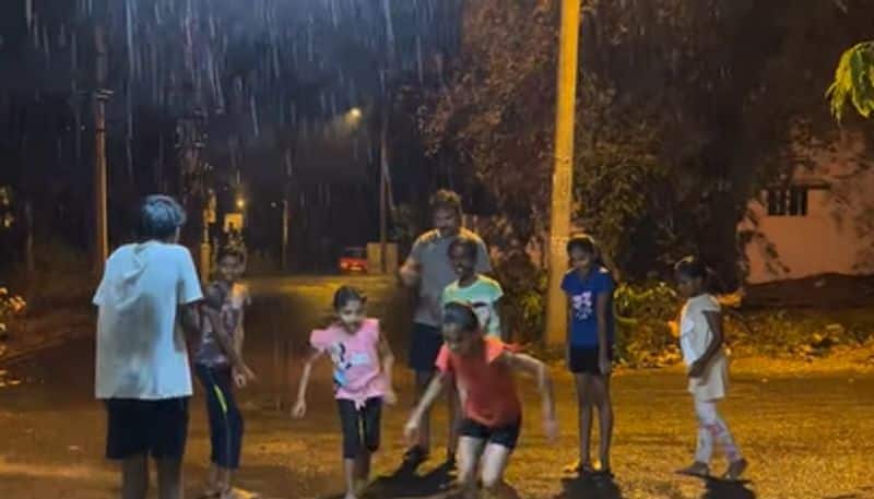 Heavy rain lashes Bengaluru bringing respite after over 150 scorching days skr