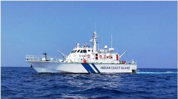 Kerala Coast Guard take  custody Iranian boat in Koyilandy