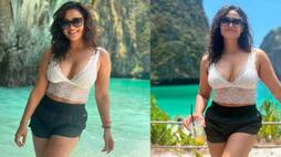 Shweta Tiwari sets internet ablaze with her latest beachside look from Thailand vacation Vin
