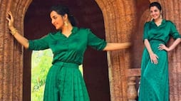 Malayalam Actress Manju warrier looks stunning in Beautiful green dress, fans comment about age Vin