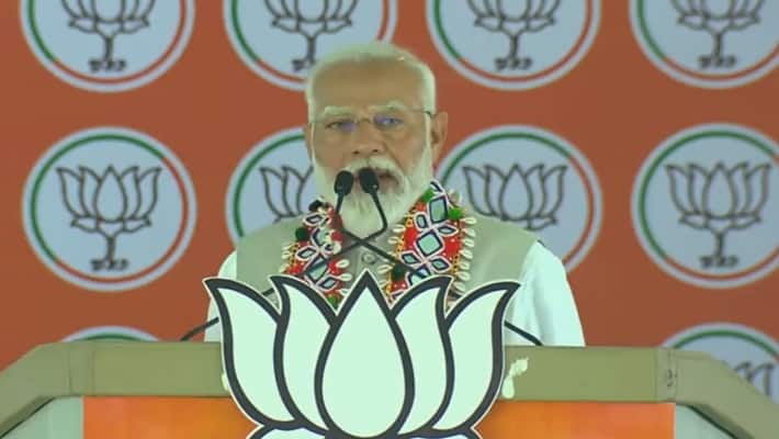 'Congress in conspiracy to eliminate Hindu faith, give job quotas to Muslims': PM Modi