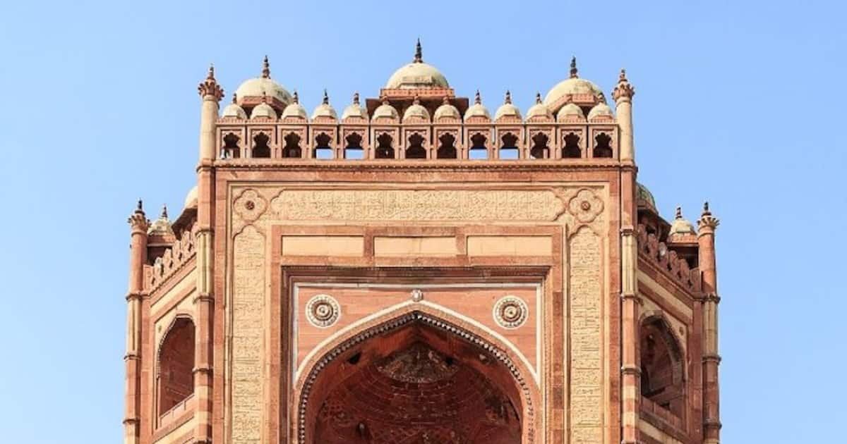 ‘Hindu temple’s traces found beneath Fatehpur Sikri Dargah’: Agra court ...