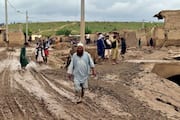 Flash floods kill over 300 in northern Afghanistan 