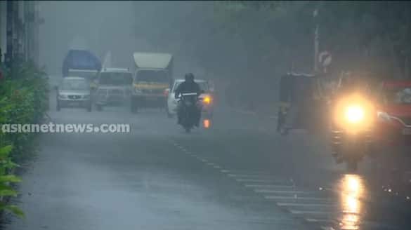 heavy rain at thiruvananthapuram yellow alert in six districts