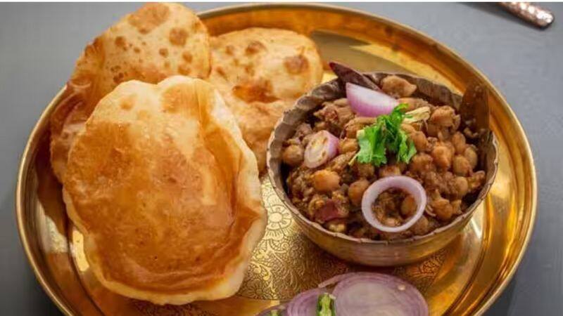 Best Chole-Bhature Spots in Delhi for Foodies iwh