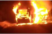 A tipper lorry collided with a bus and the bus caught fire; Six people died tragically and 20 people were injured