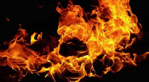 man set his wife and son on fire in varkala son dies
