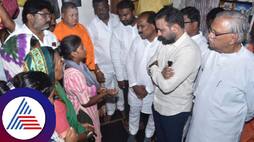 Minister Santosh Lad met Anjalis family members at hubballi today rav