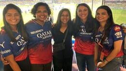 Smriti Mandhana, Jemimah Rodrigues and Shreyanka Patil Watching RCB vs CSK 68th IPL 2024 Match at Chinnaswamy Stadium rsk