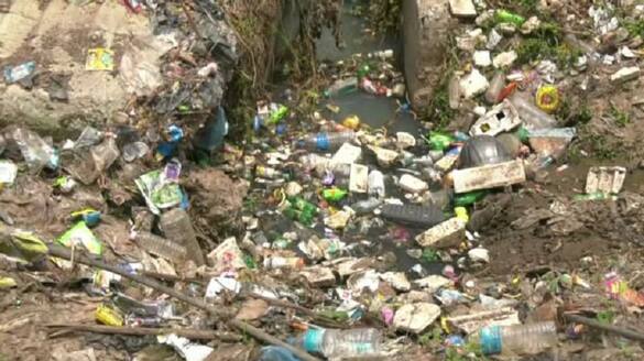 Chamarajanagar stinks from garbage in the rain gvd