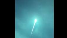 night sky turned to blue and green viral video european space agency explain it as small piece of comet not a meteor