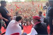 Rahul Gandhi and Akhilesh Yadav leaves rally amid stampede like situation in up prayagraj