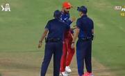 Virat Kohli is not the captain, he shouldn't involve in conversations with umpire says Mathew Hayden