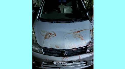 Guest worker attacked car in Pathanamthitta 