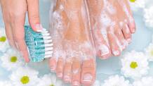 home remedies for cleaning feet during monsoon