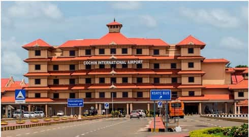 2 people arrested with gold in kochi international airport  