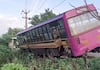 Thiruvallur Government Bus slides down in road with 40 passengers after break failure ans