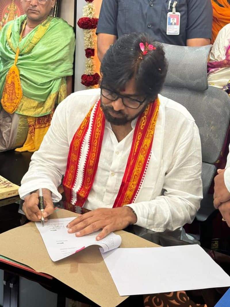 Andhra Pradesh Deputy CM Pawan Kalyan First sign on MGNREGA Scheme file AKP