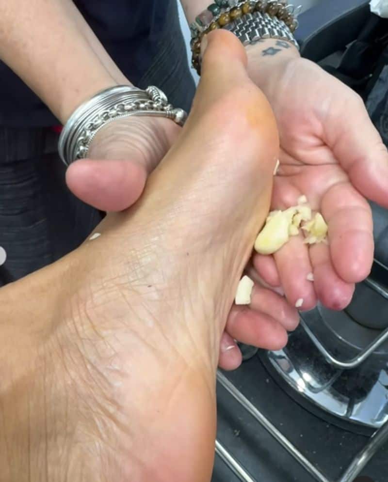 priyanka chopra rubs garlic on her feet know what are the health benefits in tamil mks