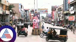 Locals outraged against unscientific traffic system in Chitradurga town rav
