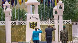 25th anniversary of Kargil war victory.. PM Modi pays homage at the war memorial tvk