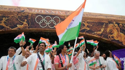 Opening Ceremony Paris 2024: Sharath Kamal, Sindhu lead Indian contingent in floating parade RMA