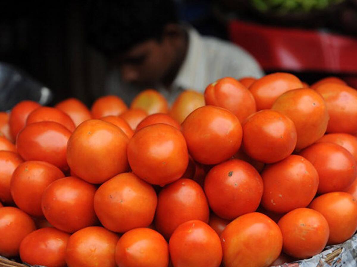 Tomato at Rs 100/Kg: food inflation spikes to 2-year high