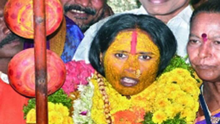 Rangam at Ujjain Mahankali temple: Swarnalatha speaks on coronavirus Rangam at Ujjain Mahankali temple: Swarnalatha speaks on coronavirus