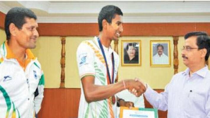 Vellore student gold medal wins in sail boat race in Andhra Vellore student gold medal wins in sail boat race in Andhra