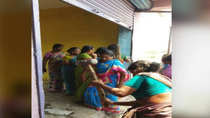 Women protest against opening of tasmak Women protest against opening of tasmak